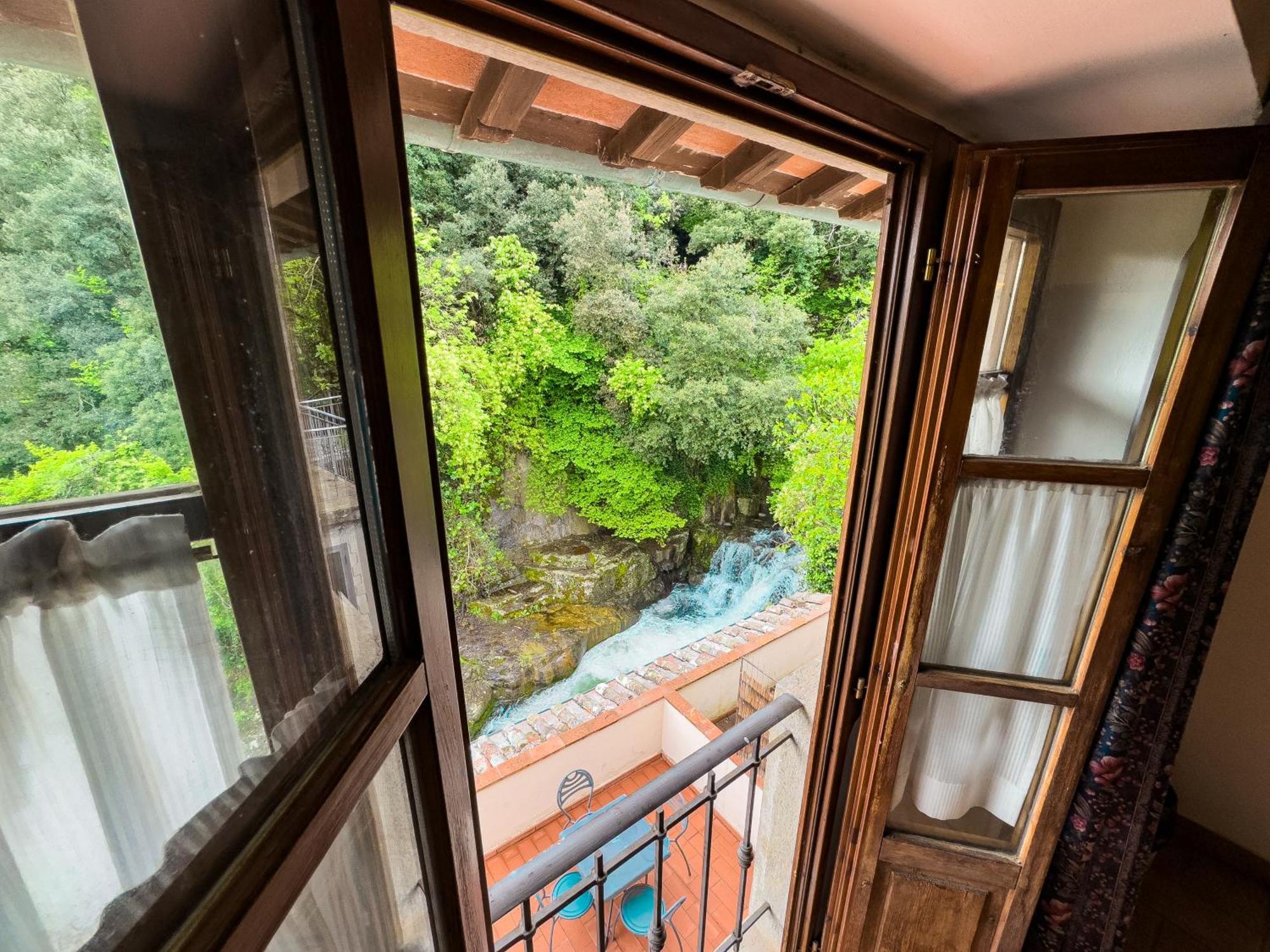 La Ferriera Exclusive Resort - Pool & Waterfall Loro Ciuffenna Kültér fotó