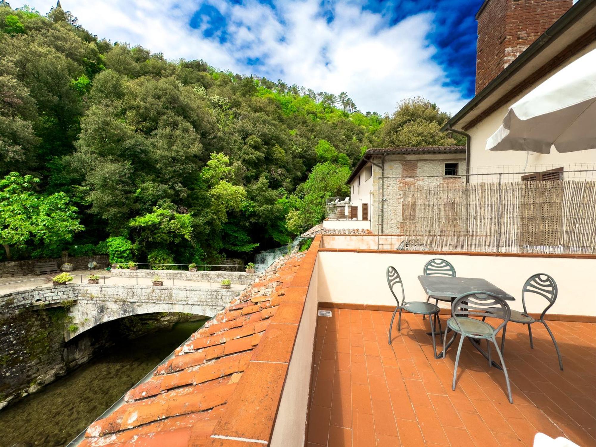 La Ferriera Exclusive Resort - Pool & Waterfall Loro Ciuffenna Kültér fotó